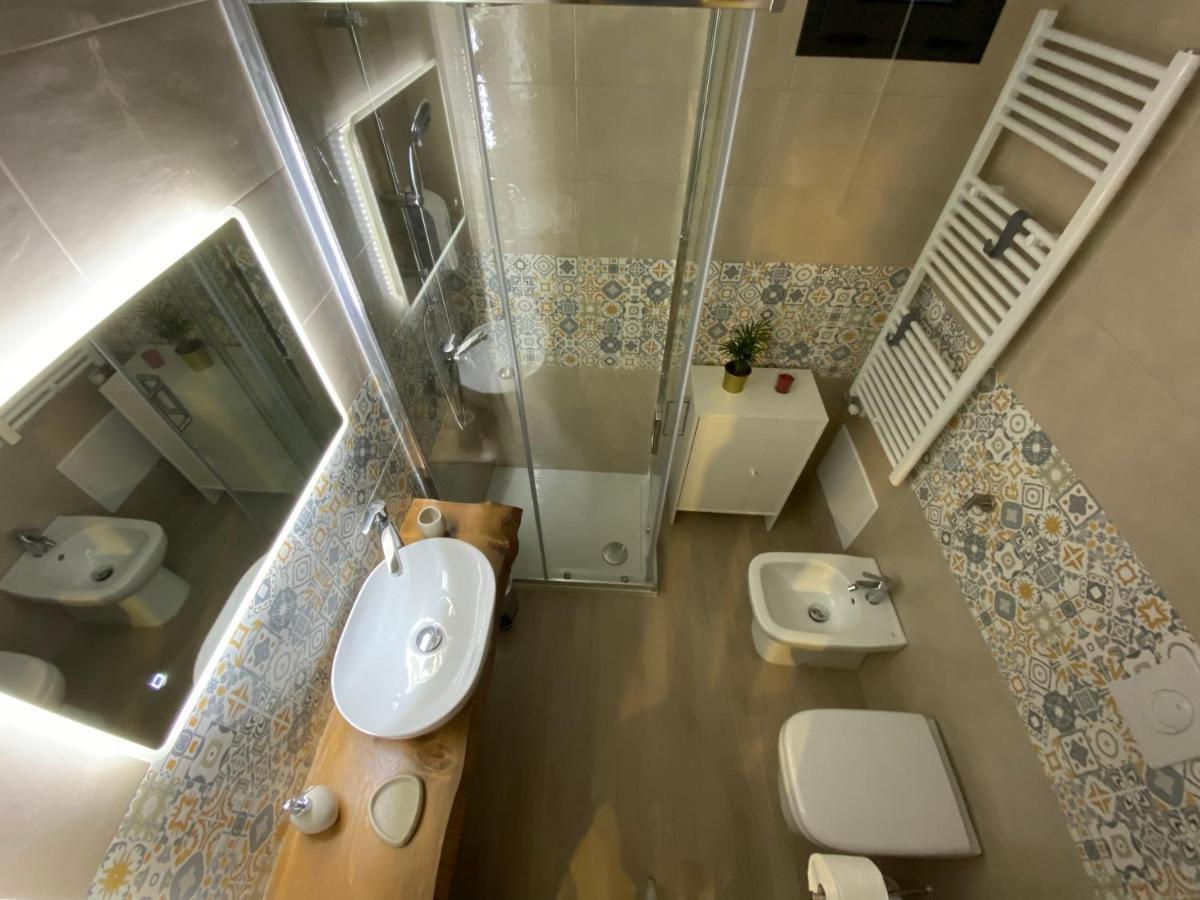 La Casa Di Nonna Titina Apartment Lecce Luaran gambar