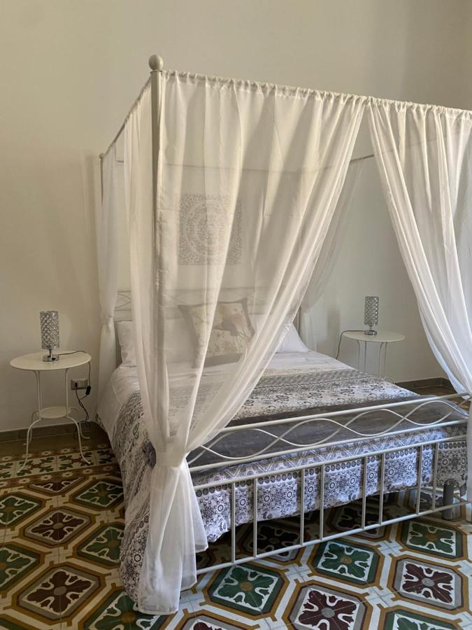 La Casa Di Nonna Titina Apartment Lecce Luaran gambar