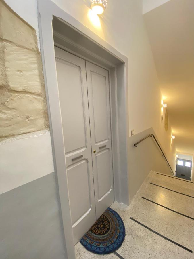 La Casa Di Nonna Titina Apartment Lecce Luaran gambar