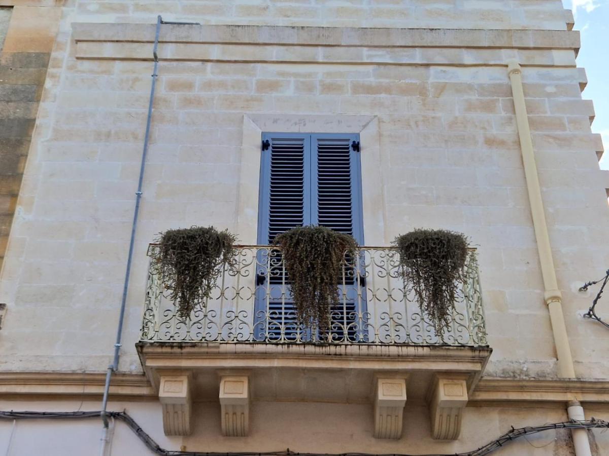 La Casa Di Nonna Titina Apartment Lecce Luaran gambar